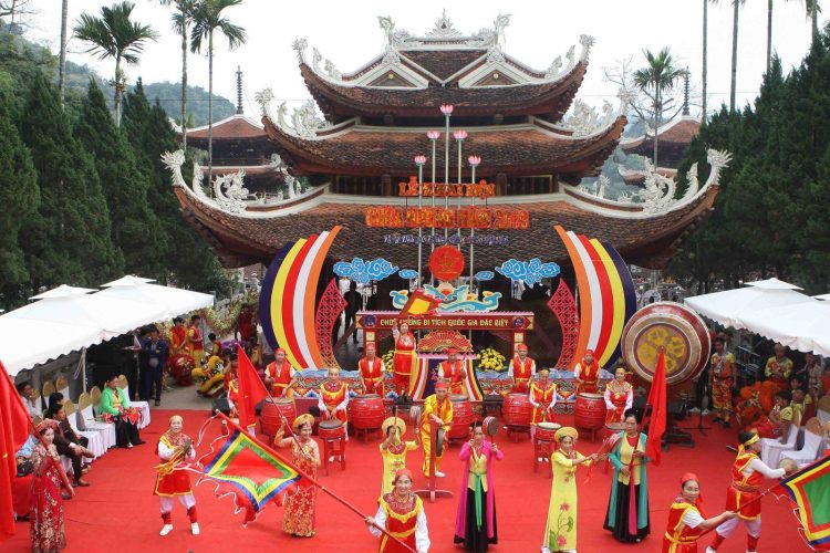 Huong Pagoda Festival