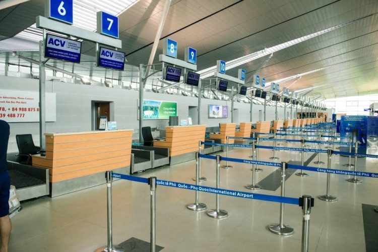 What are the Facilities and Services at Phu Quoc Airport?