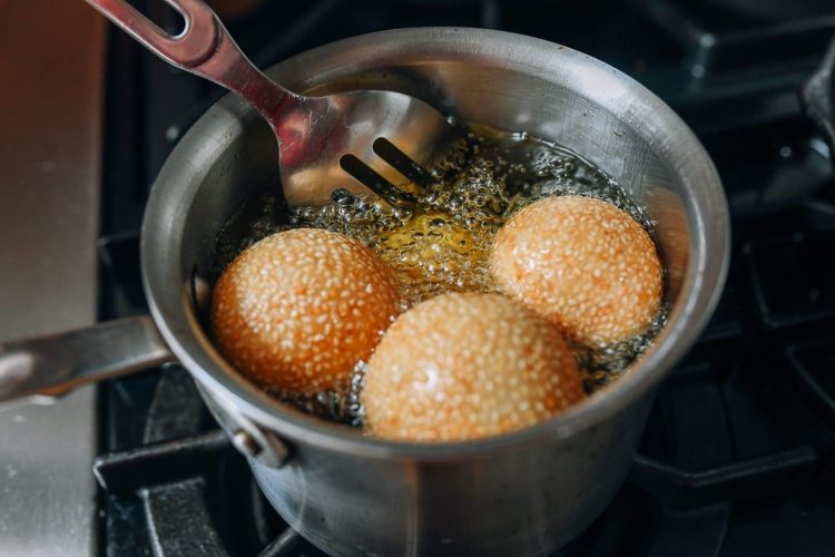 Num Kroch: A Crispy Sesame Ball with Mung Bean Filling